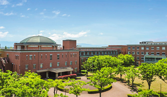 新潟県立大学外観